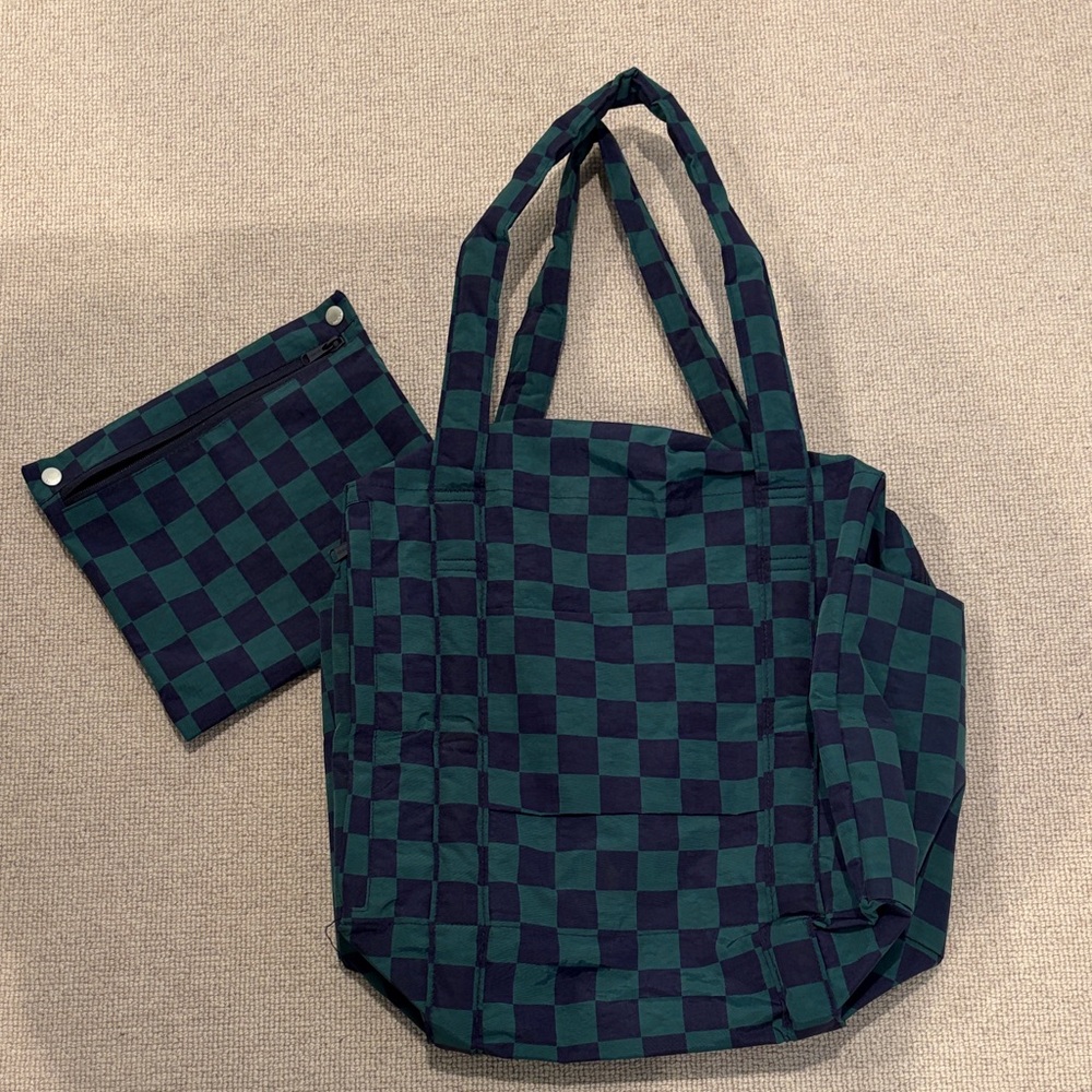 Baggu Small Cloud Carry-On in Navy Green Check - Picture 2 of 4